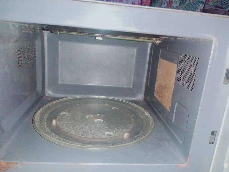 Microwave oven 1