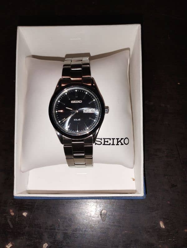 Orginal Seiko solar watch V158-0AB0- Excellent condition, Original box 0