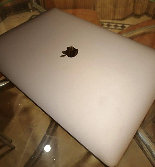 Apple MACBOOK PRO 0