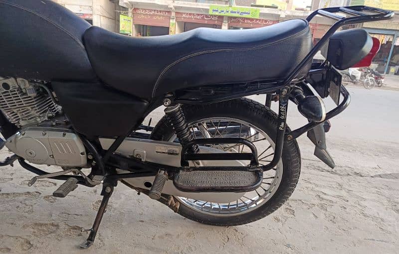 SUZUKI GS 150 FOR SALE 3