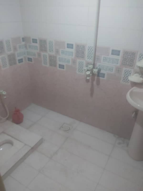 Ghouri town pH 4c2 First floor water electrity Available 5