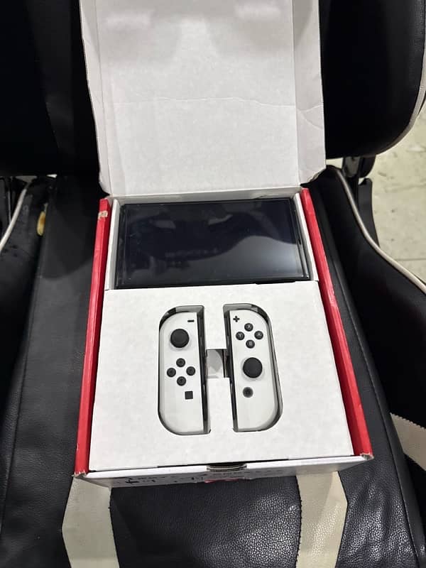 Nintendo switch brand-new with box 0