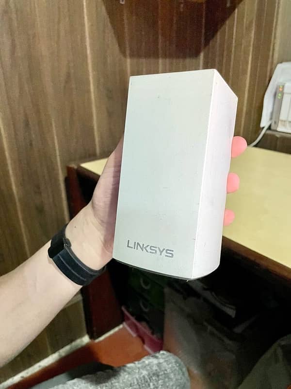 Linksys Velop Mesh Router WHW01 1