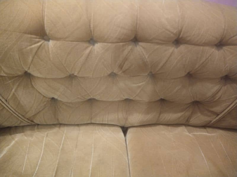 good condition sofa 1