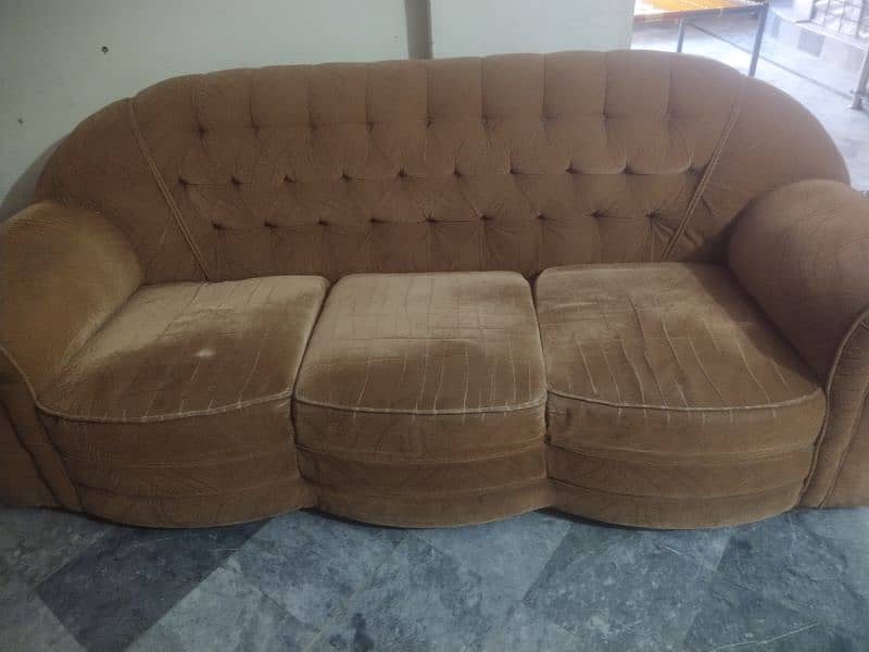 good condition sofa 3