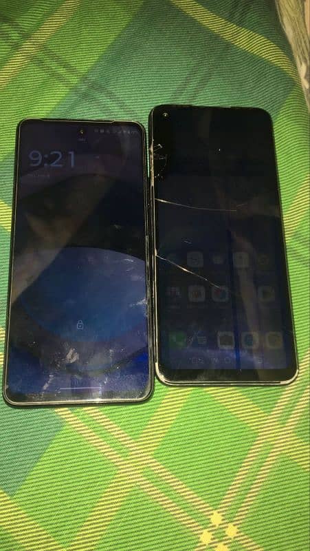 Motorola ace one 5g 4/64   and tacno powa 6/128 iska penal dalny ha 0