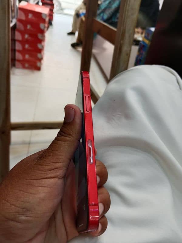 iphone 12 red clr 8