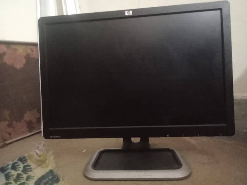 HP 19 INCH MONICA 100% OK and GOOD Condition 1