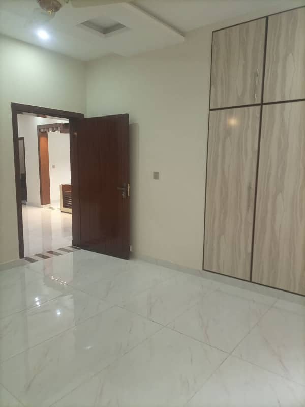 10 MARLA LIKE NEW CORNER HOUSE FOR SALE IN PUNJAB SOCIETY PHASE TOW COLLEGE ROAD LAHORE 10