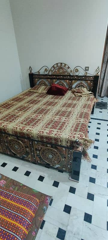 2 king size bed for sale with mattress 3