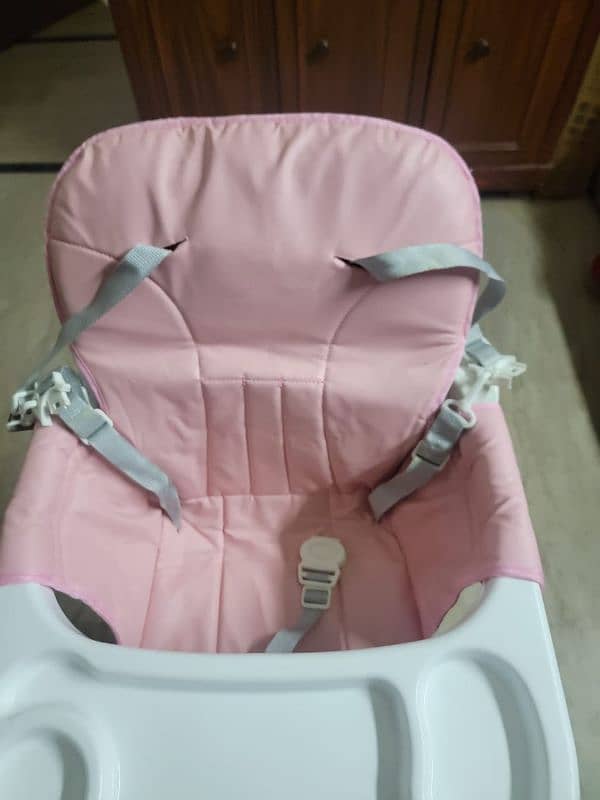 Imported foldable High Chair with wheels 4