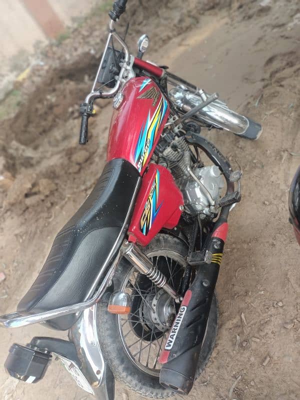 Honda 125/2018 Total original Bike 4