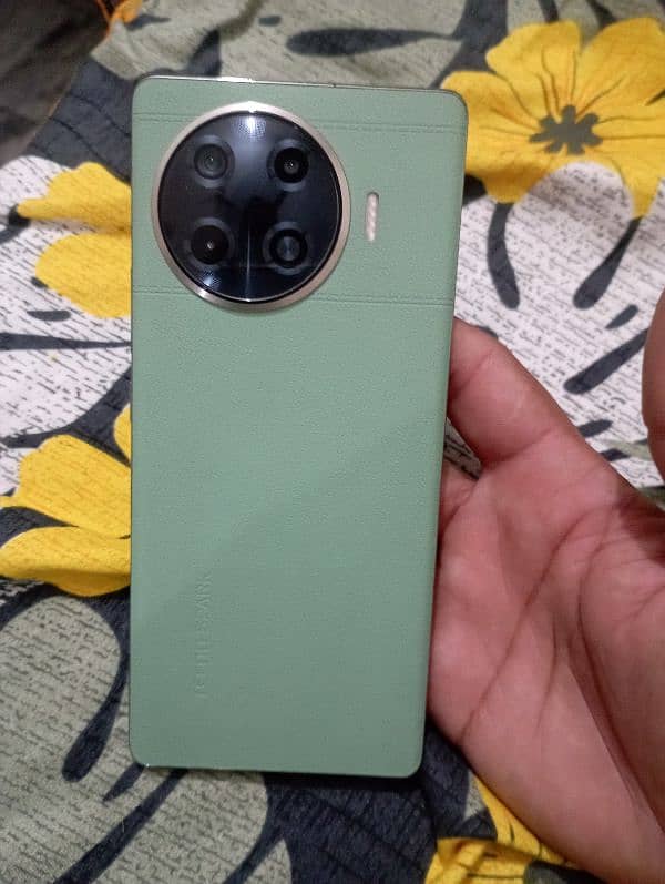 tecno spark 20pro plus 8+8/256 10/10 condition with full box 1