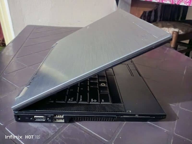 Dell Laptop 3