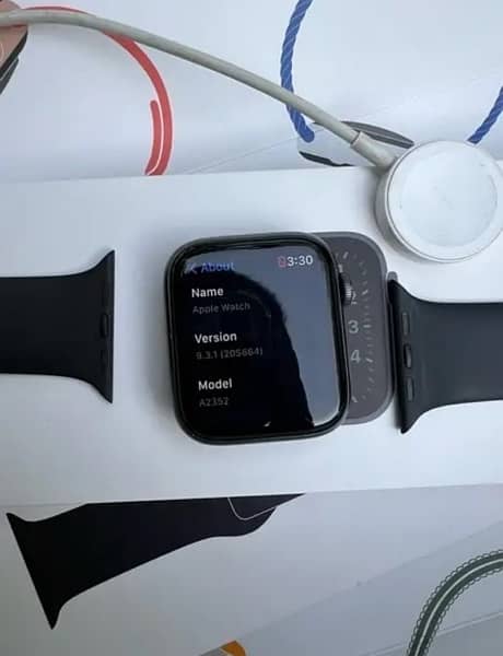 Apple Watch SE 1 44 MM 32GB 9