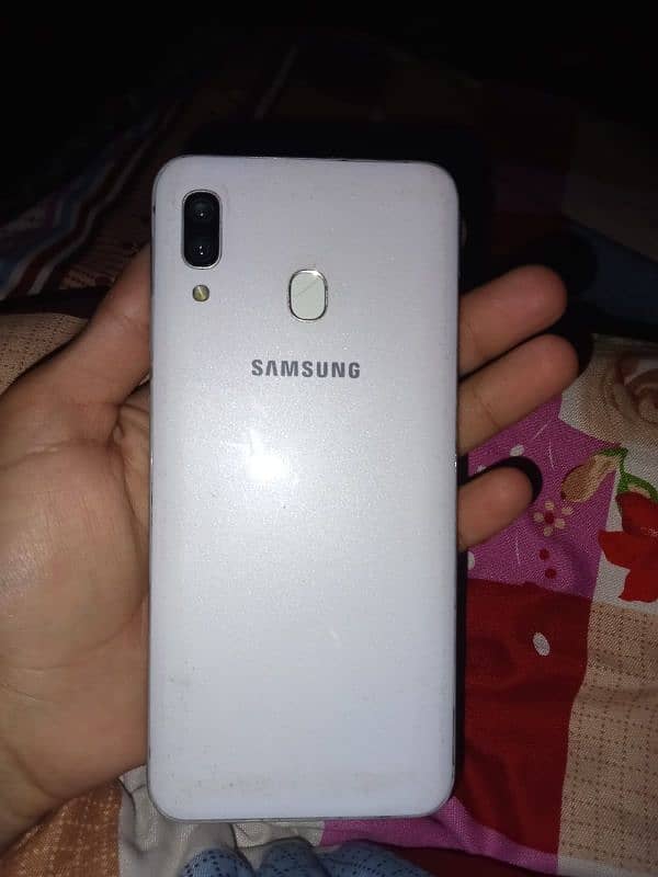 samsung galaxy a30 1