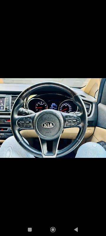 KIA Grand Carnival 2019 12