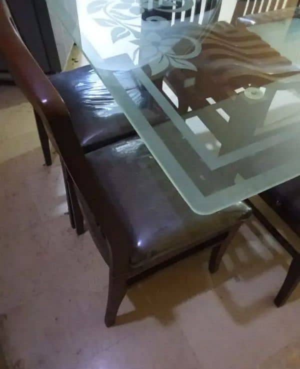 Dining table with 8 chairs jusk like new 3