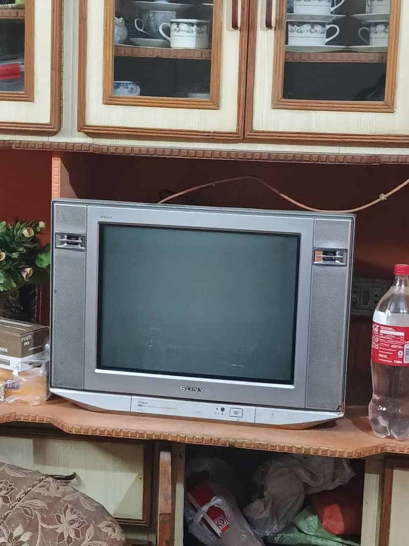 Sony original television. Family use 0