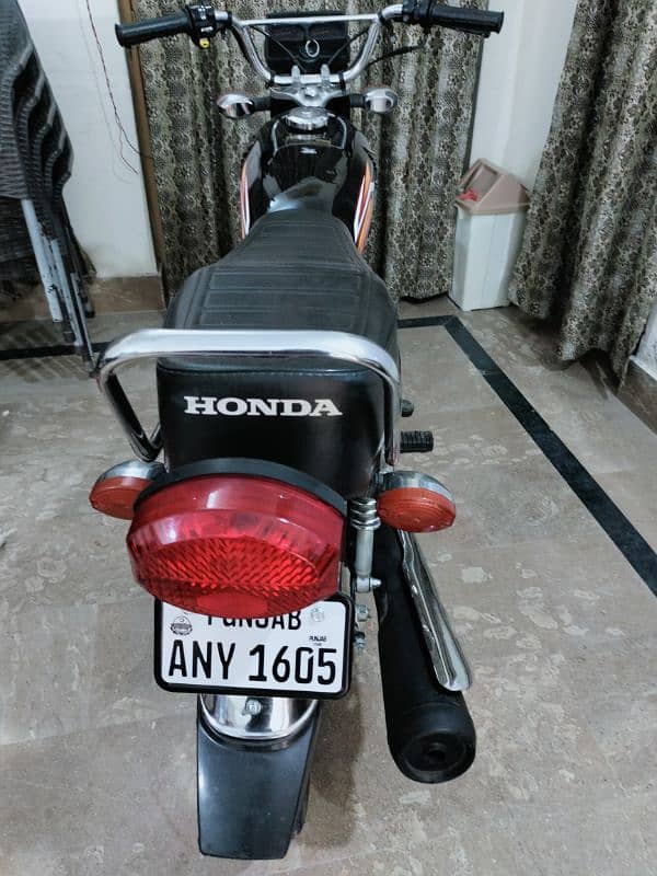 Honda 125 2022 6