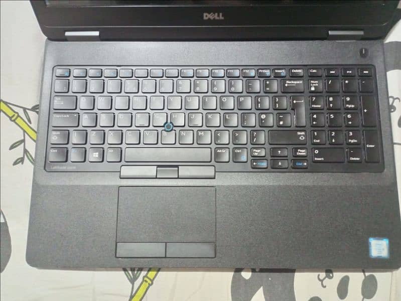 Dell Latitude E5570 2