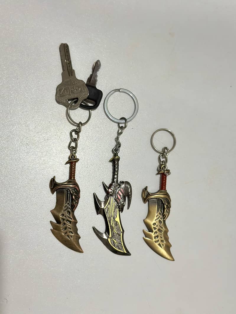 Metal Kratos Keychain 0