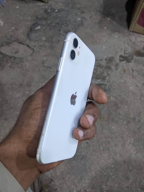 iphone 11 128 gb official pta approved 3