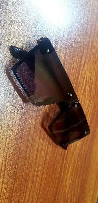 Square Premium Sun Glasses  stylish UV protection 1