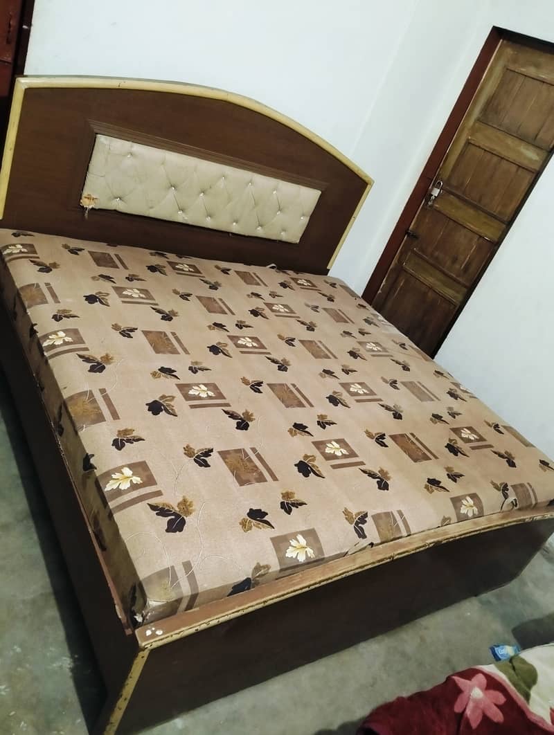 Wooden King Size Bed Urgent Sale 2