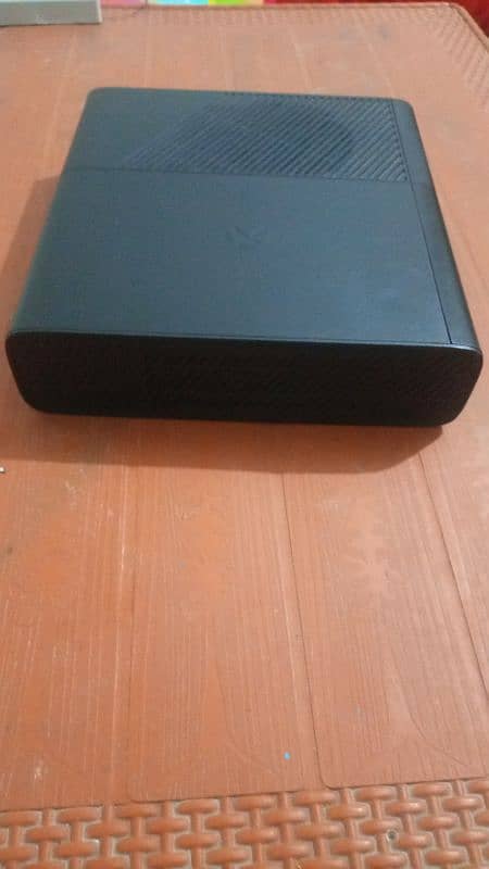 Xbox 360 Ultra Slim 4