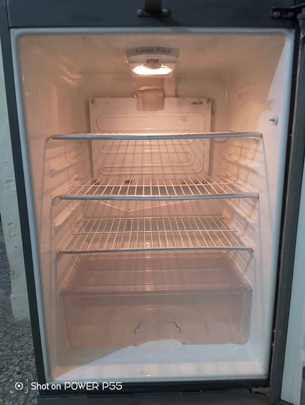 Dawlance fridge urgently seliing 0