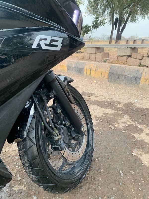 Yamaha R3 replica 250cc 9