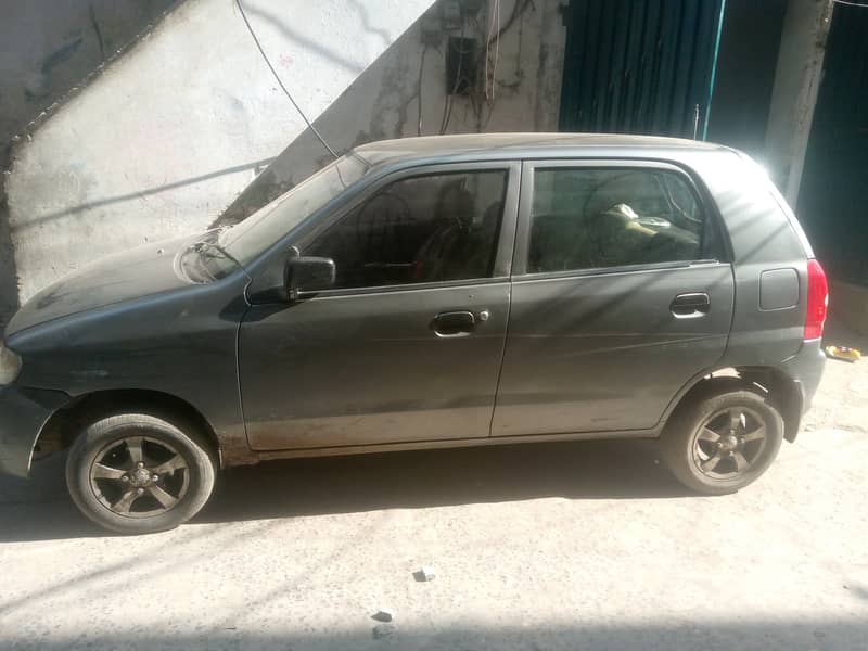 Suzuki Alto 2011 3