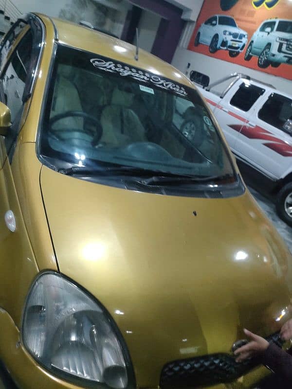 Toyota Vitz 2000 0