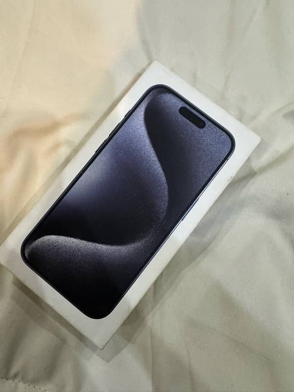 iPhone 15 pro 256GB (Blue Titanium) 2