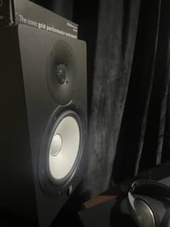 Yamaha HS8 Studio Monitors