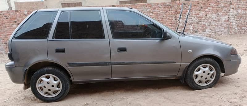 Suzuki Cultus 2012 1