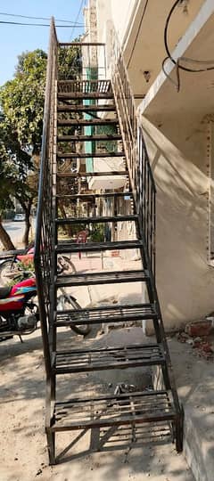 Iron ladder لوہے کی سیڑھی