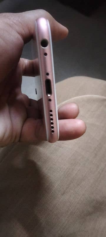 Iphone 6s 32GB Non PTA whatsp and phone call Avaleble 03130606444 3