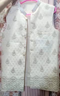 Fully embroidery wasecoat