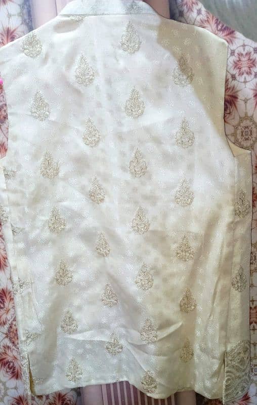 Fully embroidery wasecoat 1