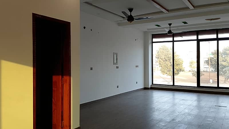 OFFICE FOR RENT PARK VIEW CITY 4