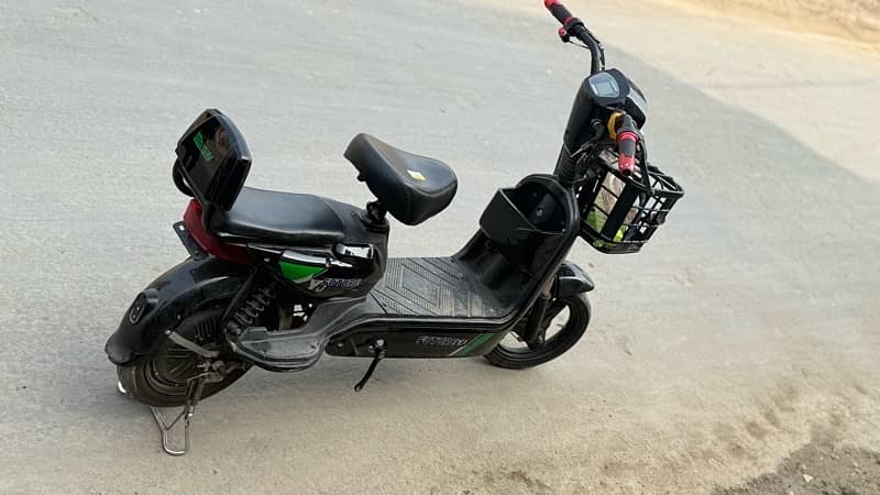 YJ future electric scooty electric bike 2