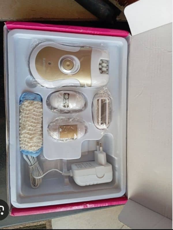 Professional Rechargeable KEMEI ( 4 in 1 ) Women Epilator 4