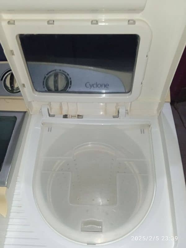 Kenwood washing machine twin tub model number KWM-950SA 12