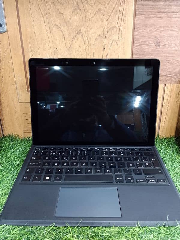 Dell latitude 5290.2 in 1. tuch system 2