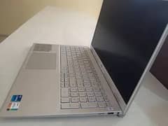 Dell laptop Core i7 10th Generation ` apple i5 10/10 i3