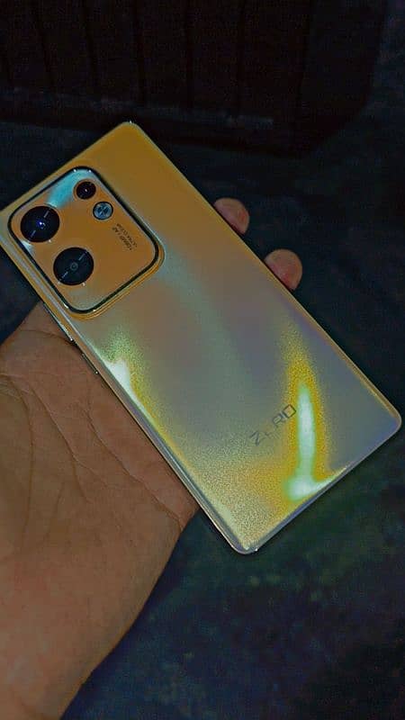 infinix zero 30 with 1.5 month warrenty 9