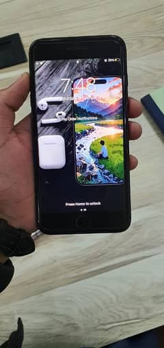 I phone 7+ for sale contact 03184124867