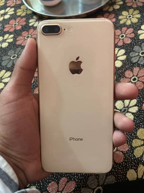 iPhone 8Plus 1